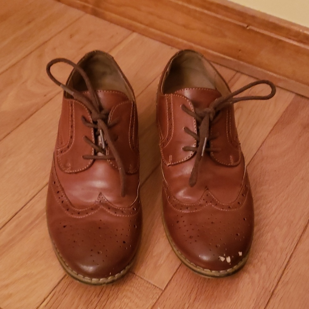 Dress shoes